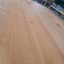 Laden Sie das Bild in den Galerie-Viewer, Esstisch Nr.9