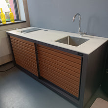 Laden Sie das Bild in den Galerie-Viewer, DUKIN Außenküche Cookout inkl. Spühlbecken und Einbaugrill Smeg -Grill 59-