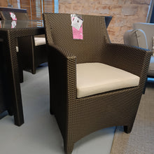 Laden Sie das Bild in den Galerie-Viewer, Gartengruppe Bacelona von Dedon 6Stühle + Tisch