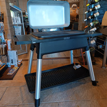 Laden Sie das Bild in den Galerie-Viewer, EVERDURE - Furnace 3 Brenner mit Untergestell Grau -Grill 2-