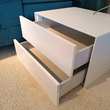 Laden Sie das Bild in den Galerie-Viewer, Domino Nachtkonsole*