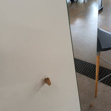 Laden Sie das Bild in den Galerie-Viewer, Garderobe