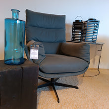 Laden Sie das Bild in den Galerie-Viewer, Drehsessel Julia*