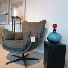 Laden Sie das Bild in den Galerie-Viewer, Drehsessel Jules*