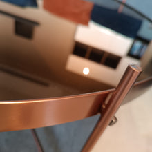 Laden Sie das Bild in den Galerie-Viewer, Couchtisch Cupid