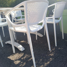 Laden Sie das Bild in den Galerie-Viewer, AKTIONSTISCHGRUPPE WHITE Hartmann 5tlg.