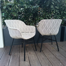 Laden Sie das Bild in den Galerie-Viewer, Hartman Delphine weiß 2tlg. SETPREIS