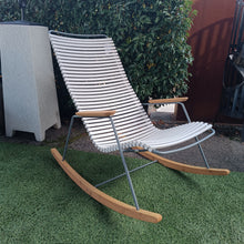 Laden Sie das Bild in den Galerie-Viewer, HOUE Click Schaukelstuhl