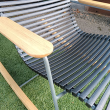 Laden Sie das Bild in den Galerie-Viewer, HOUE Click Schaukelstuhl