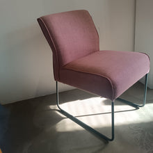 Laden Sie das Bild in den Galerie-Viewer, Kufenstuhl / Polsterstuhl Seattle EINZELSTUHL