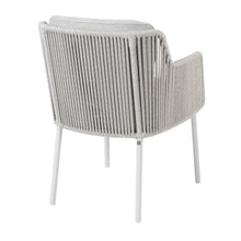 Laden Sie das Bild in den Galerie-Viewer, 4 Seasons Bernini Gartenstuhl Frozen mit 2 Kissen - EH