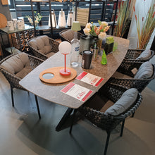 Laden Sie das Bild in den Galerie-Viewer, VANDECASTEELE Outdoor Esstisch King*