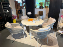 Laden Sie das Bild in den Galerie-Viewer, Solpuri Grid-Loop Tischgruppe 5-tlg. | Diningtisch + 4 Stühle