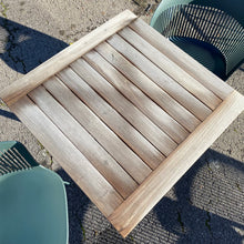 Laden Sie das Bild in den Galerie-Viewer, Bistrotisch 80x80cm Teak/Schwarz