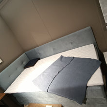 Laden Sie das Bild in den Galerie-Viewer, Move 3 Eckboxbett"