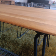 Laden Sie das Bild in den Galerie-Viewer, WEISHÄUPL Tischgruppe Slope 7tlg."