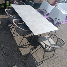 Laden Sie das Bild in den Galerie-Viewer, BRAFAB Tischgruppe Brandy 7tlg."