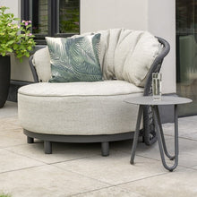 Laden Sie das Bild in den Galerie-Viewer, 4 Seasons Loveseat Malibu Living*