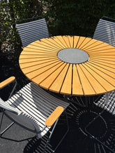 Laden Sie das Bild in den Galerie-Viewer, Houe Dining Tisch & Dining Chair