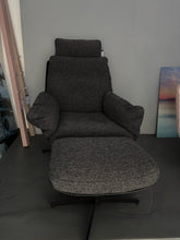 Laden Sie das Bild in den Galerie-Viewer, Sessel Softbird inkl. Hocker
