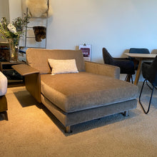 Laden Sie das Bild in den Galerie-Viewer, VIOLETTA LONGCHAIR