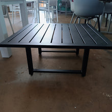 Laden Sie das Bild in den Galerie-Viewer, Kaffeetisch Hartman
