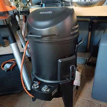Laden Sie das Bild in den Galerie-Viewer, Grill 22 CHARBROIL - Big Easy Smoker Gas
