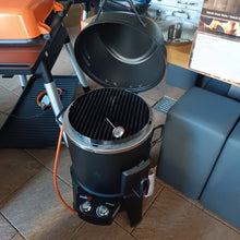 Laden Sie das Bild in den Galerie-Viewer, Grill 22 CHARBROIL - Big Easy Smoker Gas
