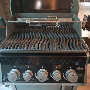 Grill 45 NAPOLEON - Rogue 425 RSB Schwarz inkl Drehspieß