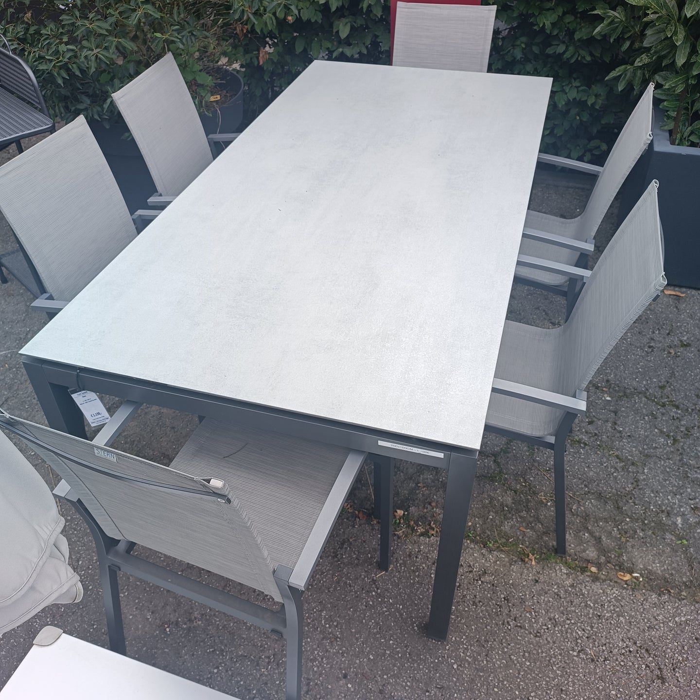 AKTIONSTISCHGRUPPE STERN / Evoee