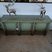 Laden Sie das Bild in den Galerie-Viewer, Yunnan Unikat Sideboard
