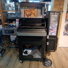 Laden Sie das Bild in den Galerie-Viewer, Grill 17 MASTERBUILD - Gravitiy 800 Serue
