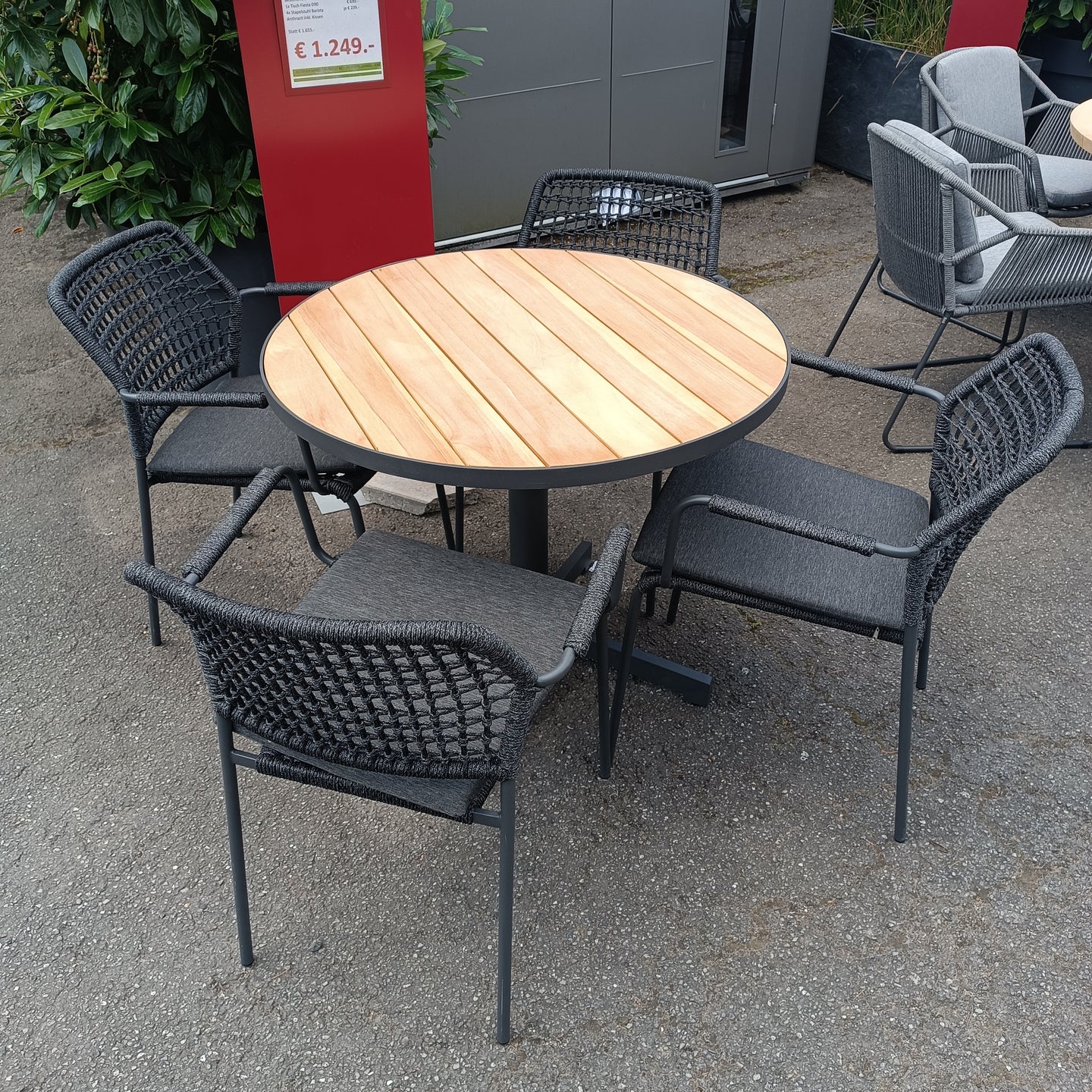 AKTIONSTISCHGRUPPE Fiesta / Barista