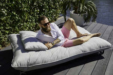 Laden Sie das Bild in den Galerie-Viewer, Hartman Emma DayBed Beige*
