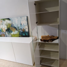 Laden Sie das Bild in den Galerie-Viewer, Vitrine
