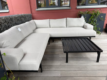 Laden Sie das Bild in den Galerie-Viewer, Hartmann Ecklounge Lucas 255x260 | Sunbrella + Tisch Harry
