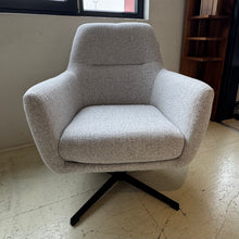 Laden Sie das Bild in den Galerie-Viewer, Sessel XL SKYE
