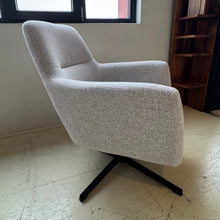 Laden Sie das Bild in den Galerie-Viewer, Sessel XL SKYE
