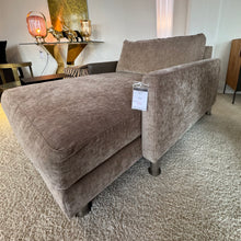 Laden Sie das Bild in den Galerie-Viewer, VIOLETTA LONGCHAIR
