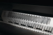 Laden Sie das Bild in den Galerie-Viewer, OASIS® 105 NAPOLEON Outdoor-Küche, Einbau 32" der Serie 700  mit SIZZLE ZONE™ Seitenbrenner
