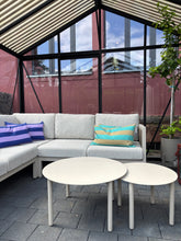 Laden Sie das Bild in den Galerie-Viewer, XL Outdoor Eckloungegruppe
