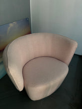 Laden Sie das Bild in den Galerie-Viewer, Sessel Basel
