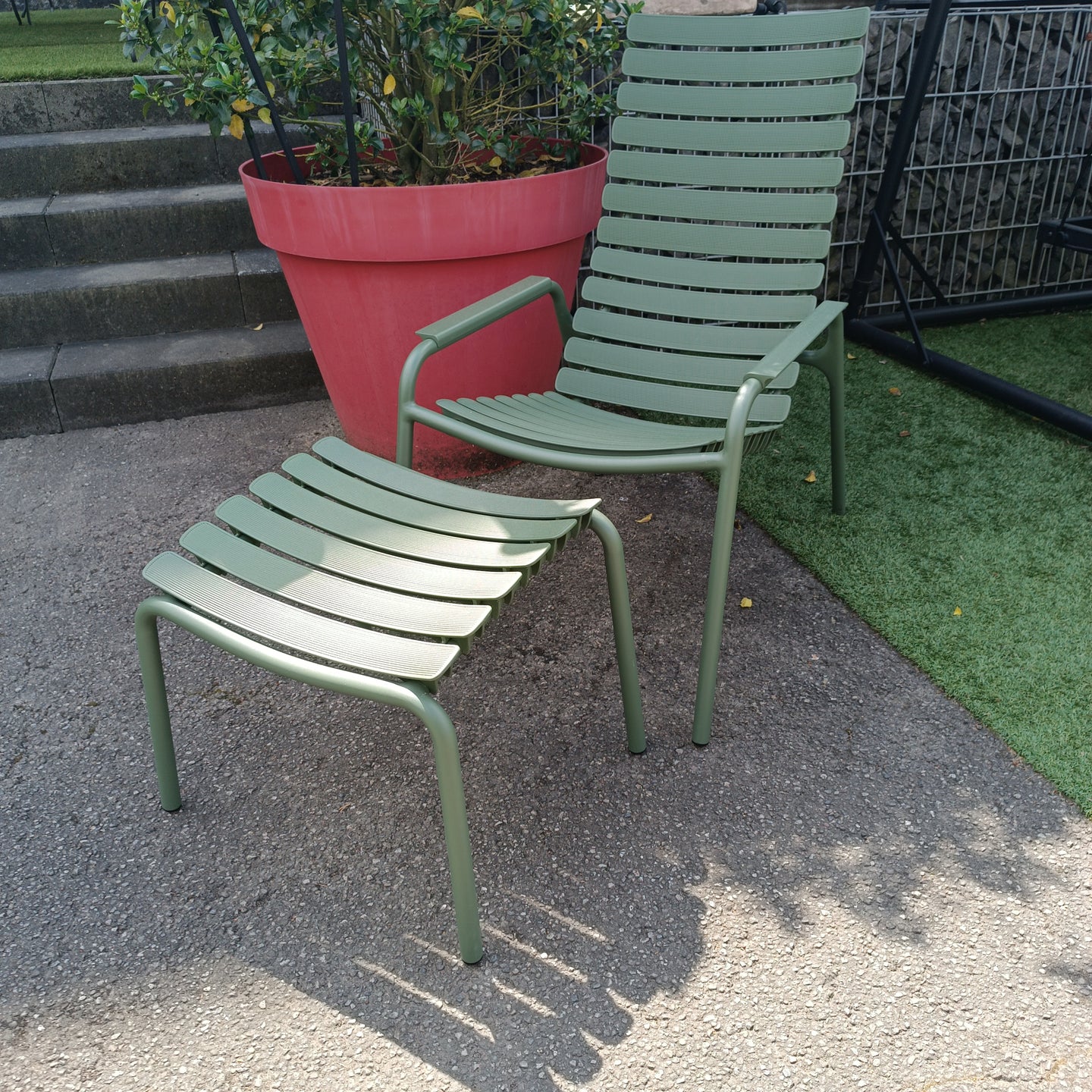 HOUE Reclips Lounge Chair + Hocker