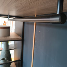 Laden Sie das Bild in den Galerie-Viewer, LIV Regal Garderobe"
