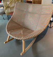 Laden Sie das Bild in den Galerie-Viewer, Outdoor Rockingchair MBRace
